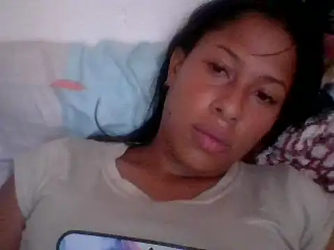 Snapshot of Kitra_New chatting on 12/22/24, 03:44 Kitra New online show from 12/22/24, 03:44
