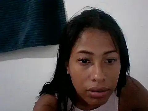 Snapshot of Kitra_New chatting on 12/25/24, 02:35 Kitra New online show from 12/25/24, 02:35