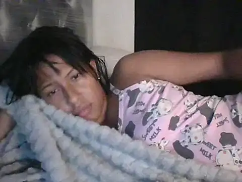 Snapshot of Kitra_New chatting on 01/13/25, 01:17 Kitra New online show from 01/13/25, 01:17