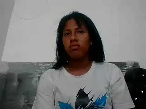 Snapshot of Kitra_New chatting on 03/01/25, 11:58 Kitra New online show from 03/01/25, 11:58
