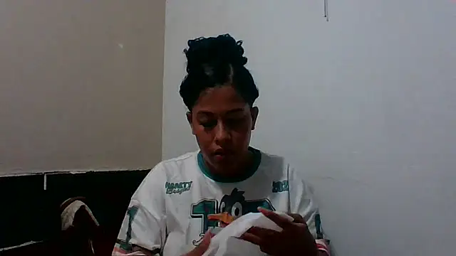 Snapshot of Kitra_New chatting on 10/16/25, 06:47 Kitra New online show from 10/16/25, 06:47