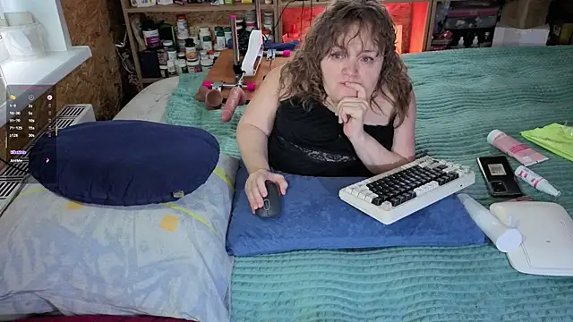 MiniNatalie online show from 11/12/25, 05:41