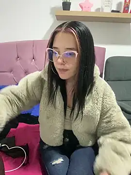 Snapshot of Isabella_21x chatting on 02/12/25, 12:22 Isabella 21x online show from 02/12/25, 12:22