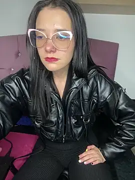 Snapshot of Isabella_21x chatting on 03/18/25, 04:48 Isabella 21x online show from 03/18/25, 04:48