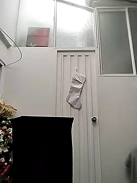 Snapshot of Corina_hot chatting on 12/14/24, 07:14 Corina hot online show from 12/14/24, 07:14