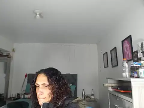 Snapshot of Corina_hot chatting on 01/04/25, 01:31 Corina hot online show from 01/04/25, 01:31