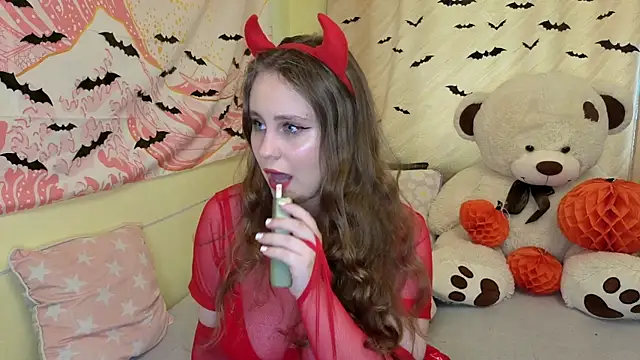 Sellya Houston online show from 10/31/25, 09:10