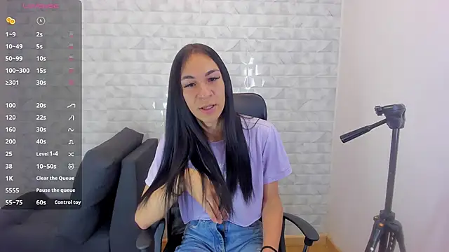 Mia thompson 19 online show from 01/23/25, 07:18