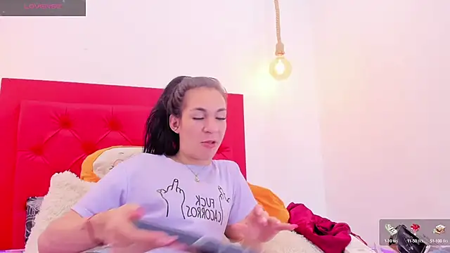 Mia thompson 19 online show from 02/20/25, 08:58