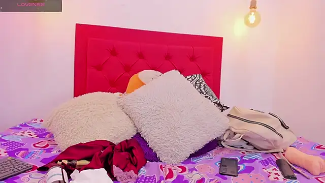 Mia thompson 19 online show from 02/27/25, 07:37