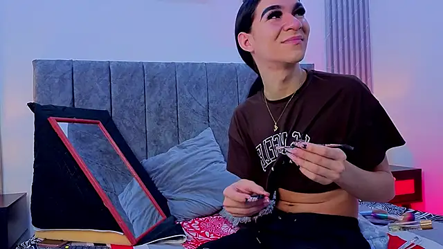 Mia thompson 19 online show from 09/23/25, 03:37