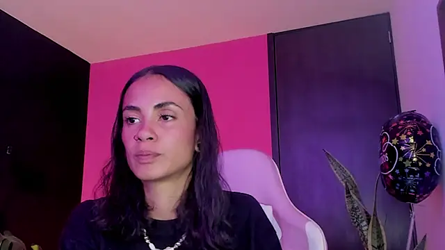 Snapshot of Juanadearco5 chatting on 03/17/25, 04:22 Juanadearco5 online show from 03/17/25, 04:22