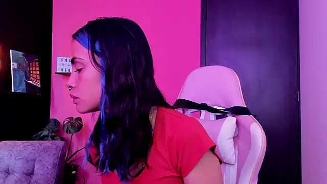 Juanadearco5 online show from 10/23/25, 02:38