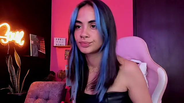 Juanadearco5 online show from 10/31/25, 01:12