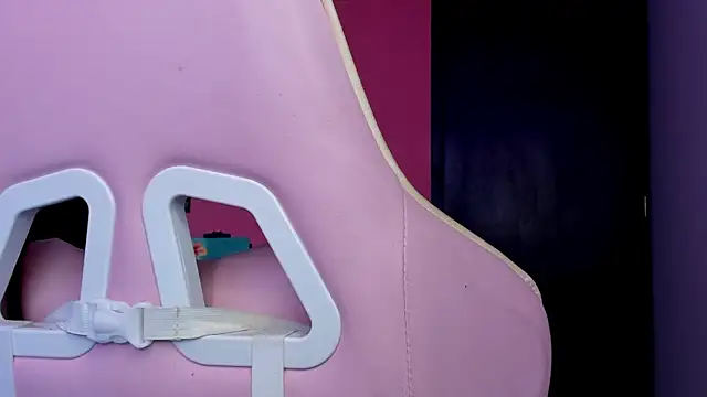 Juanadearco5 online show from 11/19/25, 08:20