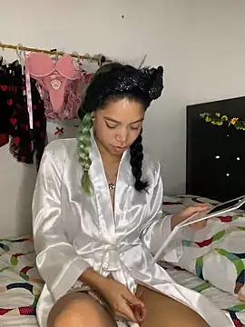 Snapshot of Charlotte_Martinez chatting on 03/14/25, 10:27 Charlotte Martinez online show from 03/14/25, 10:27