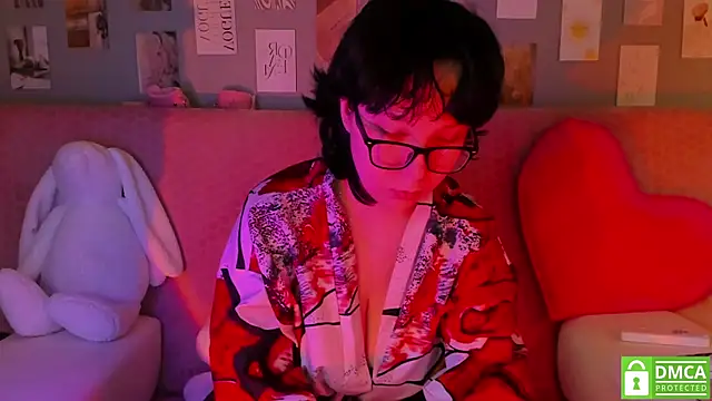 Snapshot of dreamgirllovee chatting on 03/01/25, 01:00 dreamgirllovee online show from 03/01/25, 01:00