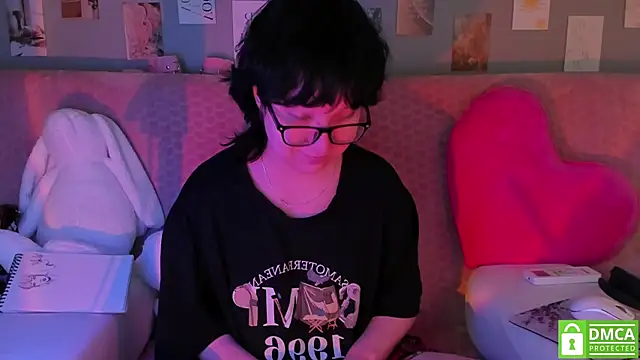 Snapshot of dreamgirllovee chatting on 03/09/25, 06:50 dreamgirllovee online show from 03/09/25, 06:50
