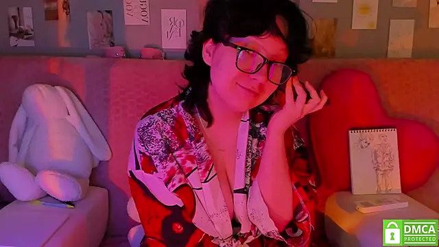 Snapshot of dreamgirllovee chatting on 03/14/25, 12:32 dreamgirllovee online show from 03/14/25, 12:32