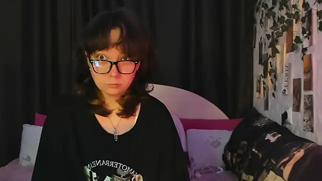Snapshot of dreamgirllovee chatting on 09/19/25, 04:14 dreamgirllovee online show from 09/19/25, 04:14