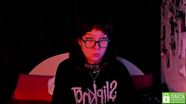 Snapshot of dreamgirllovee chatting on 10/30/25, 01:29 dreamgirllovee online show from 10/30/25, 01:29