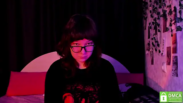 Snapshot of dreamgirllovee chatting on 11/20/25, 01:17 dreamgirllovee online show from 11/20/25, 01:17