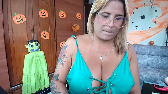 Majo Soussa online show from 10/20/25, 12:49