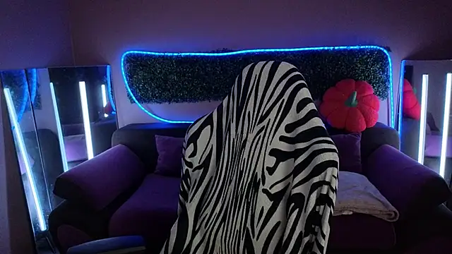 LitaBrom online show from 11/19/25, 08:58