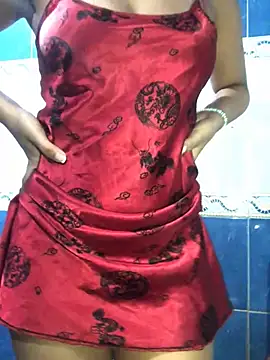 Snapshot of Moroccan_bitch chatting on 12/12/24, 07:48 Moroccan bitch online show from 12/12/24, 07:48