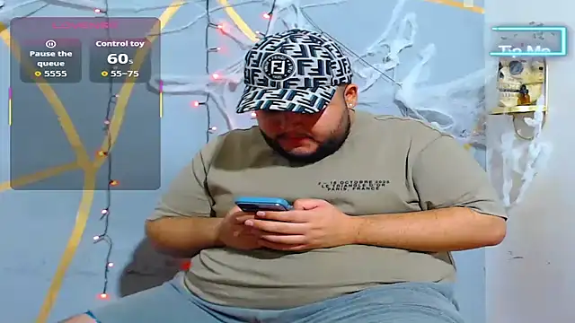 Snapshot of damian_chubby chatting on 10/17/25, 08:39 damian chubby online show from 10/17/25, 08:39