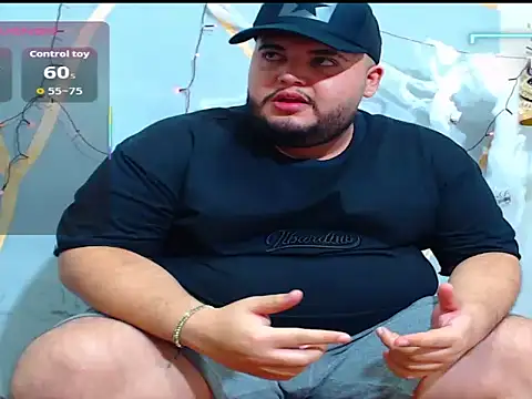 Snapshot of damian_chubby chatting on 10/21/25, 09:15 damian chubby online show from 10/21/25, 09:15