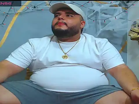 Snapshot of damian_chubby chatting on 10/24/25, 06:26 damian chubby online show from 10/24/25, 06:26