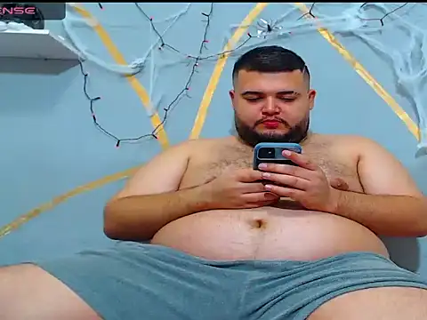 Snapshot of damian_chubby chatting on 10/26/25, 08:37 damian chubby online show from 10/26/25, 08:37