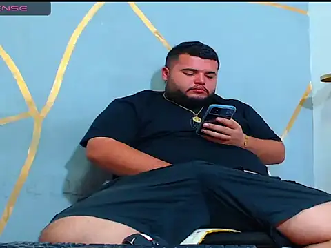 Snapshot of damian_chubby chatting on 11/10/25, 02:54 damian chubby online show from 11/10/25, 02:54