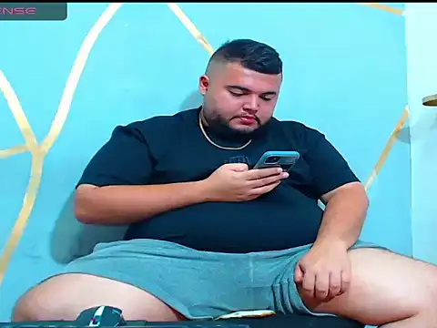 Snapshot of damian_chubby chatting on 11/12/25, 11:43 damian chubby online show from 11/12/25, 11:43