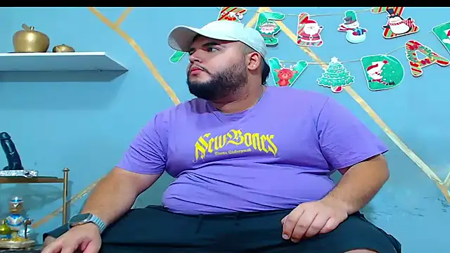 Snapshot of damian_chubby chatting on 11/24/25, 10:42 damian chubby online show from 11/24/25, 10:42