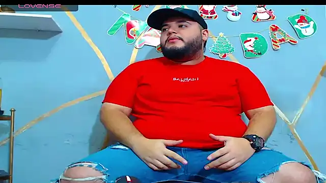 Snapshot of damian_chubby chatting on 11/29/25, 03:42 damian chubby online show from 11/29/25, 03:42