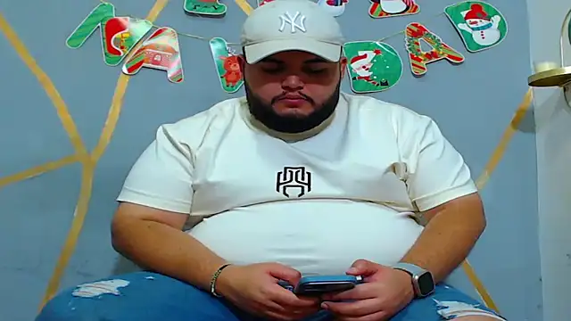 Snapshot of damian_chubby chatting on 11/30/25, 01:48 damian chubby online show from 11/30/25, 01:48