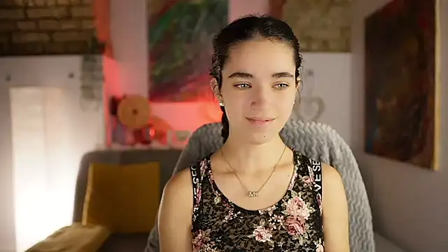 Snapshot of Gia_Paige18 chatting on 12/06/24, 12:05 Gia Paige18 online show from 12/06/24, 12:05