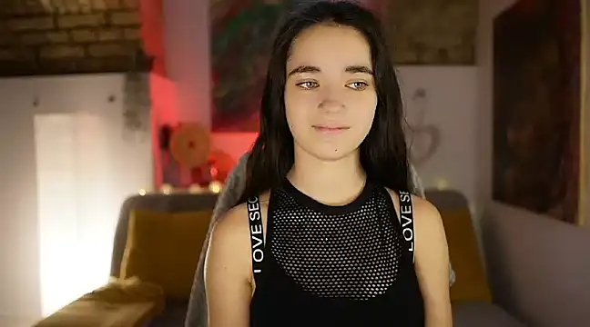 Snapshot of Gia_Paige18 chatting on 12/08/24, 12:41 Gia Paige18 online show from 12/08/24, 12:41