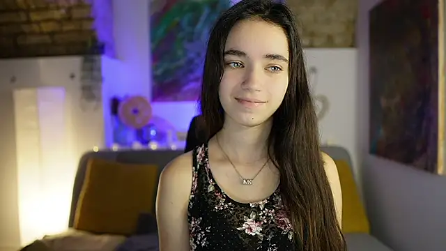 Snapshot of Gia_Paige18 chatting on 12/17/24, 09:39 Gia Paige18 online show from 12/17/24, 09:39