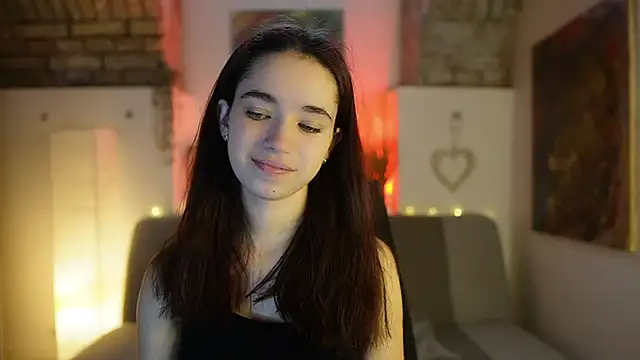 Snapshot of Gia_Paige18 chatting on 02/15/25, 10:33 Gia Paige18 online show from 02/15/25, 10:33