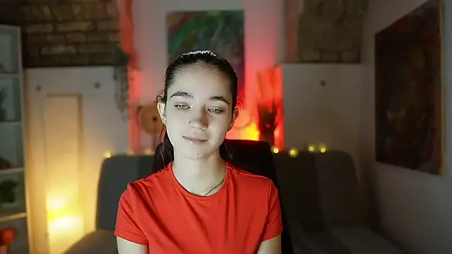 Snapshot of Gia_Paige18 chatting on 02/25/25, 09:09 Gia Paige18 online show from 02/25/25, 09:09