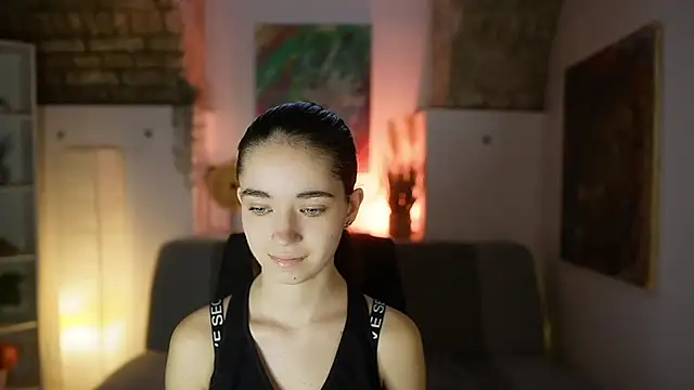 Snapshot of Gia_Paige18 chatting on 03/13/25, 09:10 Gia Paige18 online show from 03/13/25, 09:10