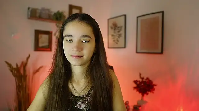 Snapshot of Gia_Paige18 chatting on 09/16/25, 08:15 Gia Paige18 online show from 09/16/25, 08:15