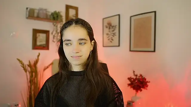 Snapshot of Gia_Paige18 chatting on 09/17/25, 01:02 Gia Paige18 online show from 09/17/25, 01:02