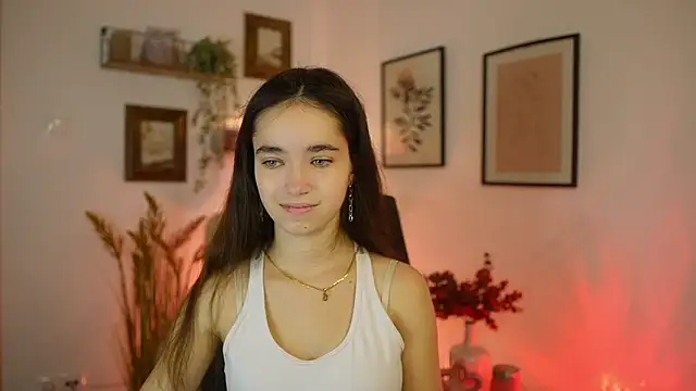 Snapshot of Gia_Paige18 chatting on 10/01/25, 01:06 Gia Paige18 online show from 10/01/25, 01:06