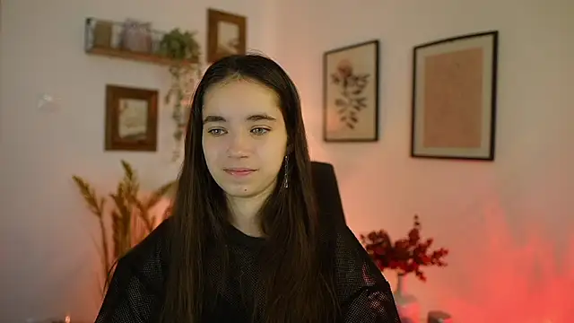 Snapshot of Gia_Paige18 chatting on 10/03/25, 08:22 Gia Paige18 online show from 10/03/25, 08:22