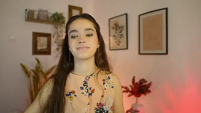 Snapshot of Gia_Paige18 chatting on 10/14/25, 01:01 Gia Paige18 online show from 10/14/25, 01:01