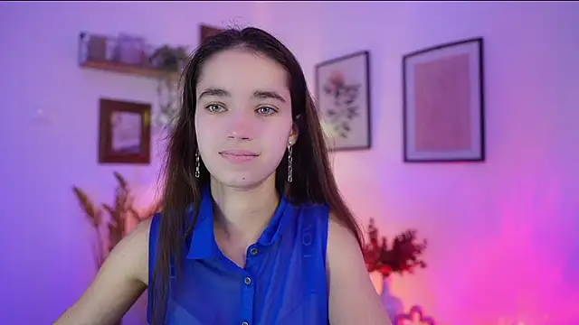 Snapshot of Gia_Paige18 chatting on 10/30/25, 02:07 Gia Paige18 online show from 10/30/25, 02:07